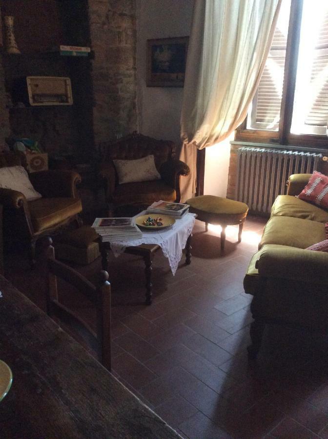 La Casa Del Maestro Hotel Кортона Екстериор снимка